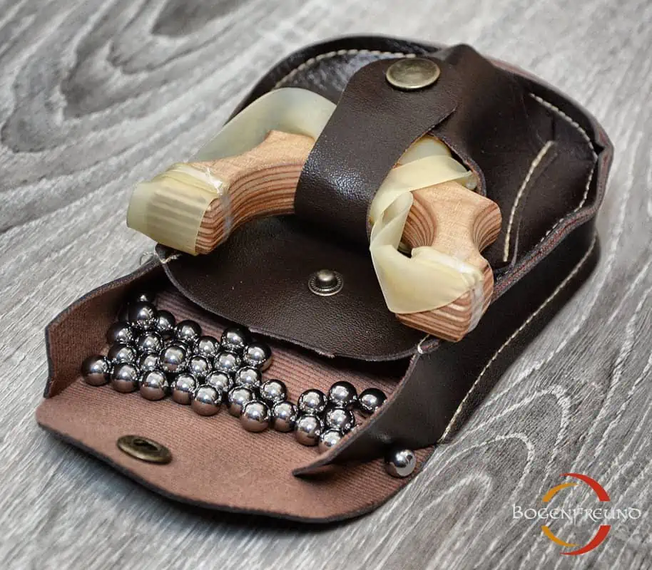 schleudertasche mit kugelspenderfunktion