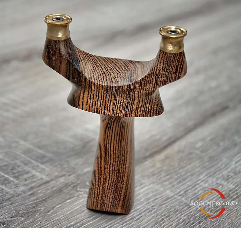 Slingshot Sandelholz 3D – Bild 7