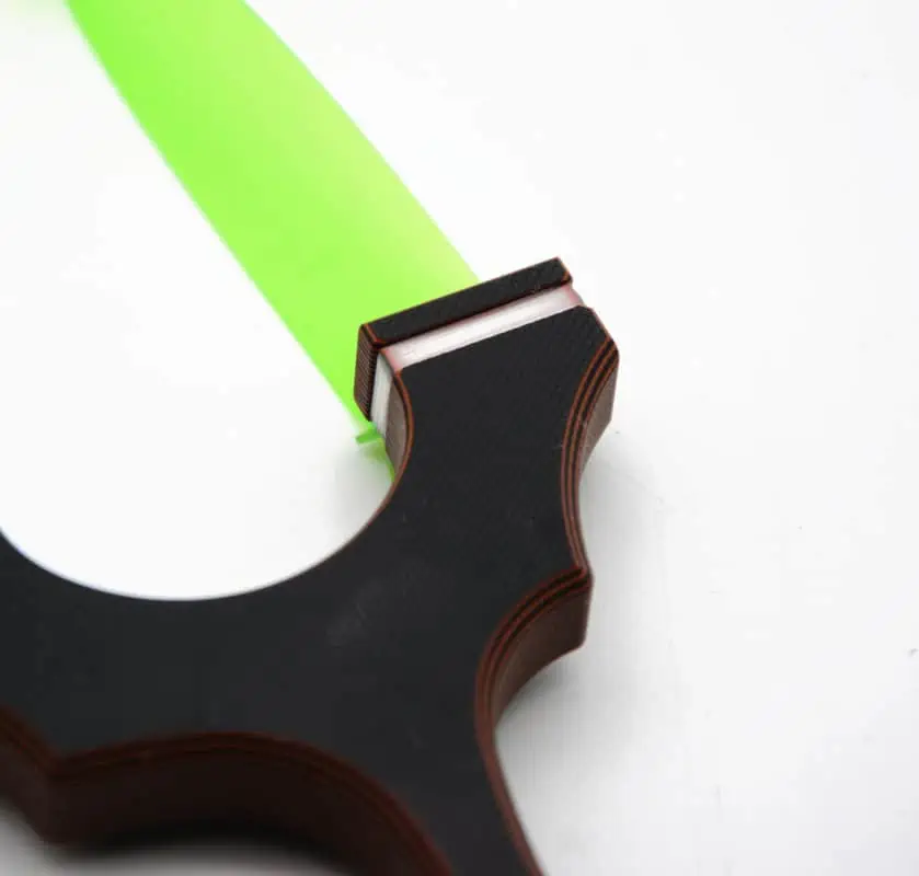 Slingshot Black Hornet G-10 – Bild 3