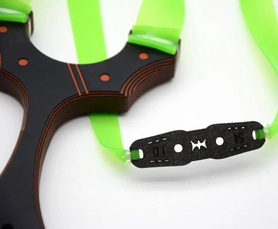 Slingshot Black Hornet G-10 – Bild 2