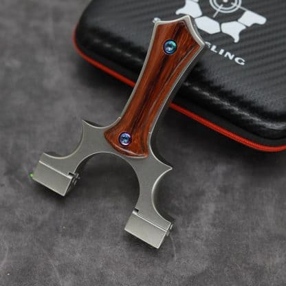 SNIPERSLING Slingshot S-Maverick S Titanium – Bild 2