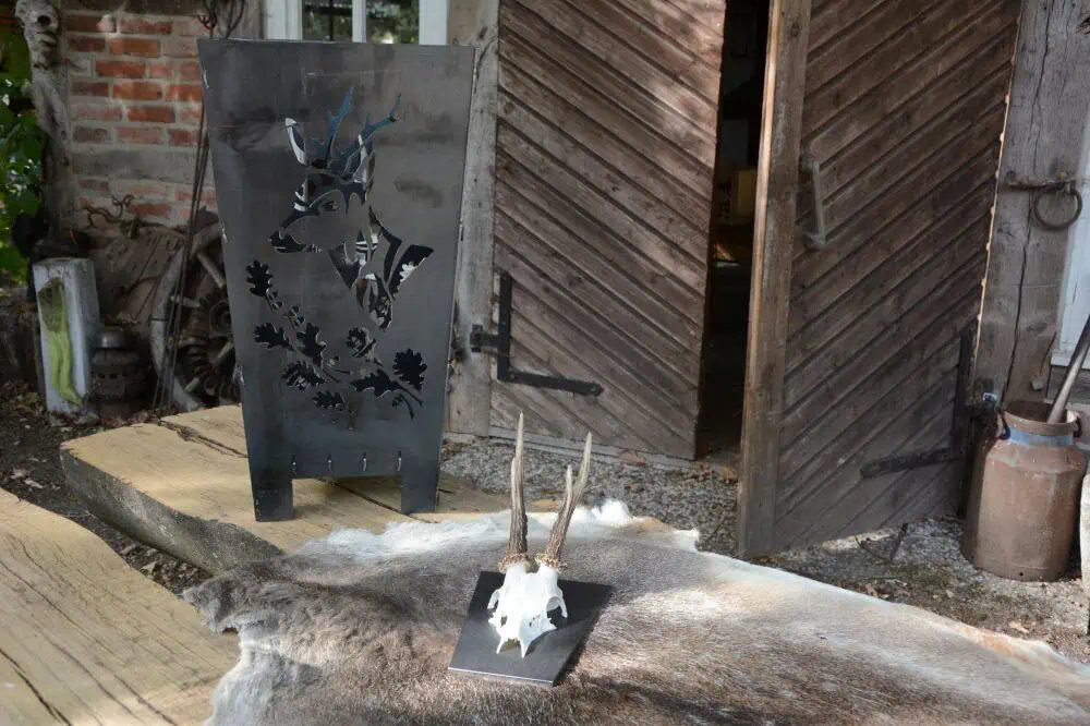 Trophäenschild Rehbock Stahl 6mm geölt – Bild 12