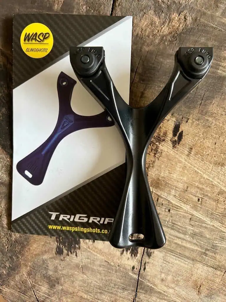 WASP TriGrip Slingshot with Clamps – Bild 2