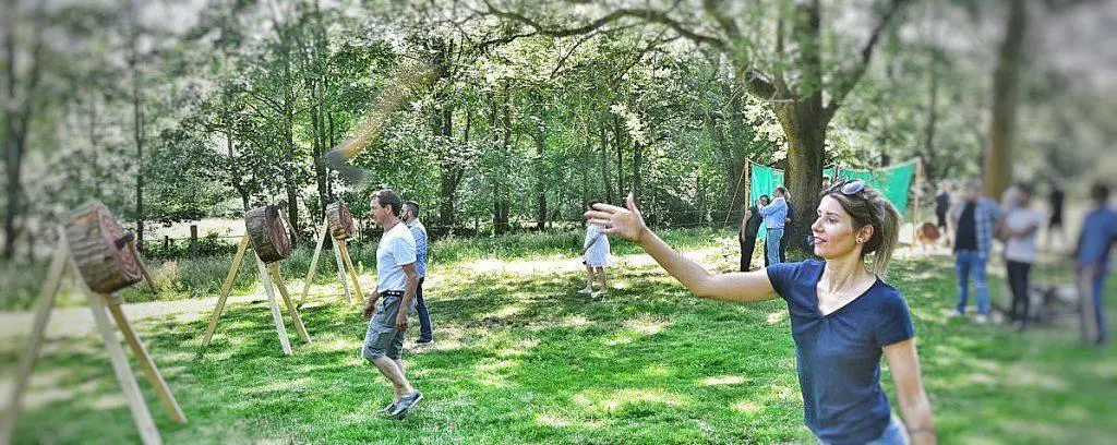 Axtwerfen Teamevent Bogenschiessen Messerwerfen